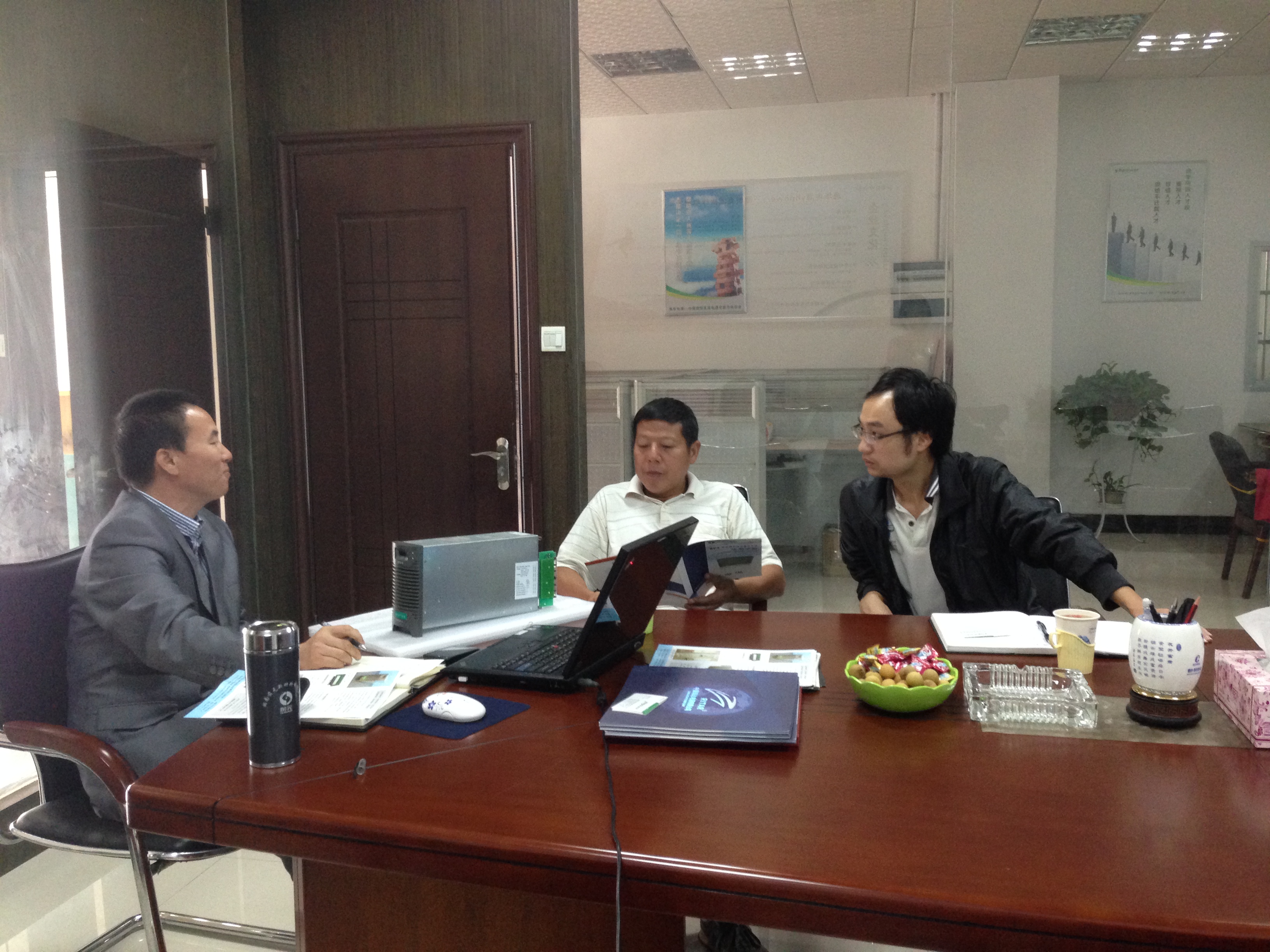 湖南紫光高层莅临多宝电竞电源考察